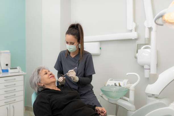 Best Emergency Tooth Extraction in Grayvle, IL